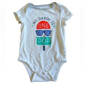 🌟🌟🌟3 for $10🌟🌟🌟Baby Gap Brannan’s Favorite SS Onesie White Size 18-24